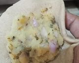 A picture of step 4 of Multigrain Aloo paratha.