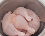 A picture of step 3 of Steamed Herbal Chicken.