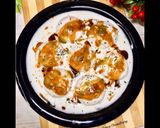 A picture of step 6 of Dahi Bhalle.