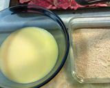 A picture of step 1 of milenesa de pollo or rez.