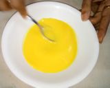 A picture of step 1 of Green salad with custard in tortilla cups.