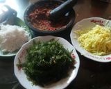Foto langkah ke 1 dari resep Trancam Latoh(rumput laut) dg ikan panggang pe dan mangga muda.