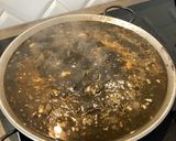Foto del paso 8 de la receta: Arroz negro con sepia y gambones