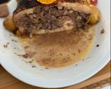 Foto del paso 6 de la receta: Pollo relleno de membrillo, manzana y cebolla🎄