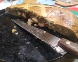 Foto del paso 8 de la receta: Empanada de codillo de cerdo, cebolla caramelizada y pasas