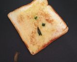 Foto langkah ke 1 dari resep Scrambled Egg with Bread Toast.