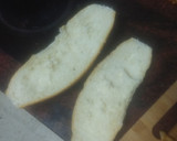 Foto del paso 1 de la receta: Bocadillo de tortilla de papas al horno con tomate aliñado