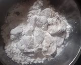 Foto langkah ke 4 dari resep Ayam Goreng Kailan Krispi.