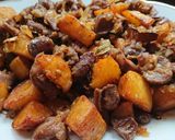 صورة لخطوة 3 من وصفة قلوبات وقوانص دجاج 🍗 مع مكعبات البطاطا 🥔😋