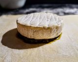 Foto del paso 1 de la receta: QUESO🧀BRIE Hojaldrado🥐, en Cama de Pesto🌿...!