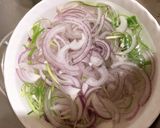 Hình bước làm 2 của món Gà ba món
