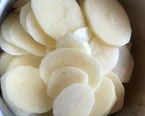 A picture of step 3 of Cheesy Potato Dauphinoise.