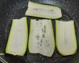 Foto del paso 1 de la receta: Lasaña de calabacín y atún