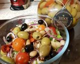 A picture of step 4 of Meditteranean Bean Salad 💚.