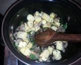 A picture of step 3 of Baby corn hot and sweet curry.