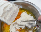 Φωτογραφία βήματος 4 της συνταγής Κέικ με ολόκληρο πορτοκάλι χωρίς μίξερ