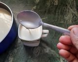 A picture of step 2 of Thick curd homemade.