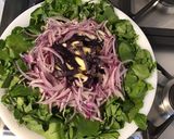Une image de l'étape 14 de Salade de cresson à l'ugli, pomme, oignon rouge et basilic pourpre.