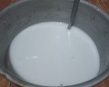 Foto langkah ke 2 dari resep Puding Susu Lembut Simple Ekonomis.