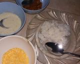 Foto langkah ke 1 dari resep Bola-bola nasi isi abon.