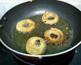 A picture of step 4 of Beer Batter Onion Ring.