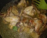 Foto langkah ke 6 dari resep Sayap Ayam Masak Oregano Kecap.