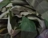 Foto langkah ke 1 dari resep Daun Singkong Rebus (Lalapan).