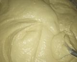 A picture of step 2 of Coconut flavored mini cakes.