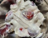 Foto del paso 3 de la receta: Postre Súper Fácil que nunca pasa de moda, frutillas con crema