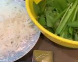 A picture of step 10 of Vietnamese rice pepper rolls with prawns and pork.