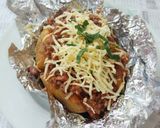 Foto langkah ke 5 dari resep Chili Beans Baked Potato.