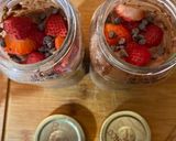 A picture of step 4 of Chocolate covered strawberry overnight oats.