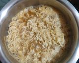 इंस्टेंट मैगी (Instant Maggi recipe in Hindi) रेसिपी चरण 1 फोटो