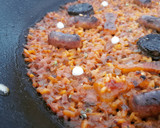 Foto del paso 7 de la receta: Arroz con panceta, salchichas y butifarra negra