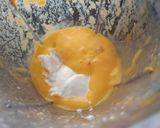 A picture of step 4 of Mango smoothie with lemon.