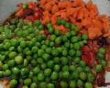 A picture of step 2 of Vermicelli vegetable upma.