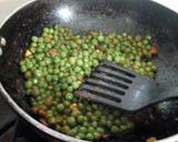 A picture of step 1 of Matar kachori.