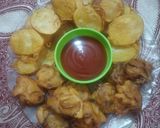 A picture of step 6 of Potato onion fritters.