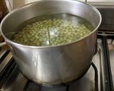 Foto del paso 1 de la receta: Ensalada de tirabuzones integrales con arvejas