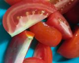 Foto langkah ke 1 dari resep Sautéed cucumber tomato.