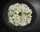 A picture of step 5 of Sabudana thali peeth.