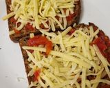 รูปขั้นตอนการทำที่ 3 ของ Pizza Marinara บนขนมปัง แบบง่ายมาก