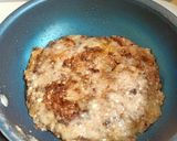 Foto langkah ke 2 dari resep Banana Muesli Pancake - simple and healthy breakfast!.