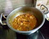 A picture of step 6 of Bhounwa kadu chicken.