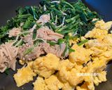 A picture of step 10 of Spinach and Enoki Mushrooms with Eggs.