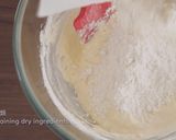 A picture of step 9 of Cream Cheese Topped Strawberry Muffin.