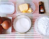 Hình bước làm 1 của món Bánh bông lan hấp