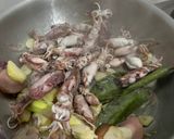 Foto langkah ke 4 dari resep Sayur cumi hitam.