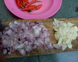Foto langkah ke 2 dari resep Sambal Bawang (dasar untuk bumbu tumis sayur).