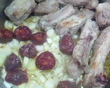 Foto del paso 1 de la receta: Costillas de cerdo con chorizo gallego y macarrones